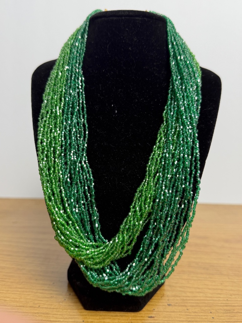 Vintage Italian Green Seed Bead Necklace Venetian St. Mark Lion Clasp Made Italy